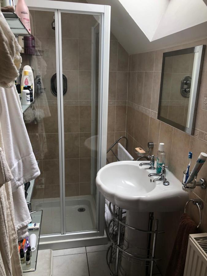 Executive Serviced Apartments 2 Forfar Ngoại thất bức ảnh