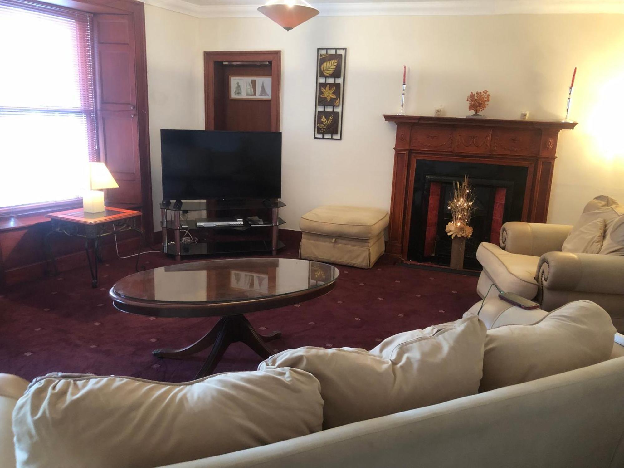 Executive Serviced Apartments 2 Forfar Ngoại thất bức ảnh